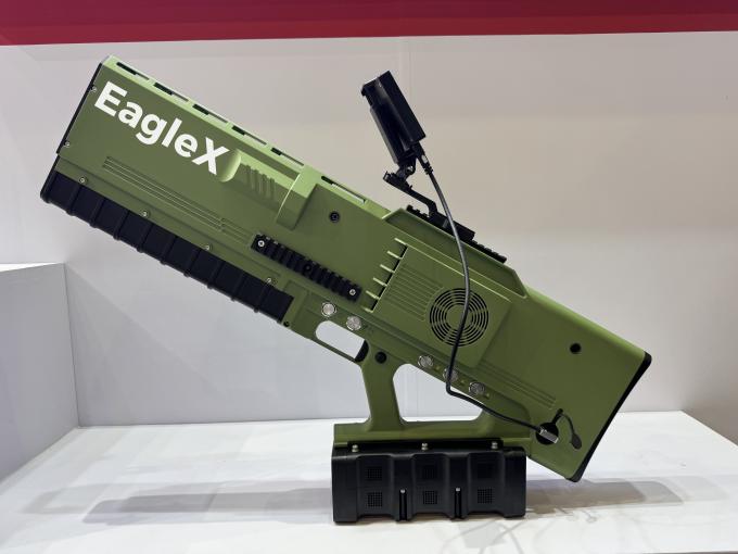 Hepsi Birde 3KM taşınabilir Anti Drone Jammer Silah Elde Tutulan UAV Engelleme Algılama Cihazı 0